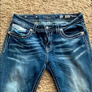 Miss me jeans size 32 low rise. One jewel missing, not rips,tears,or stains.